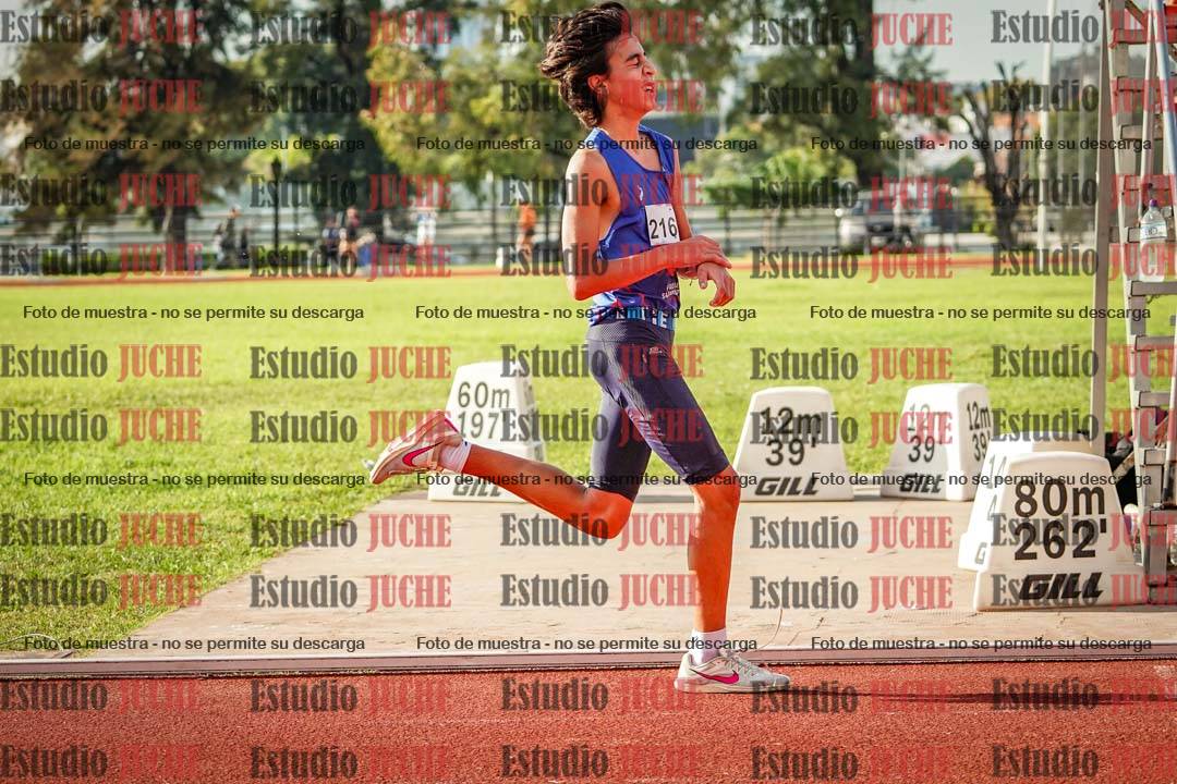 Fotos de los 2000 m con obstáculos de varones