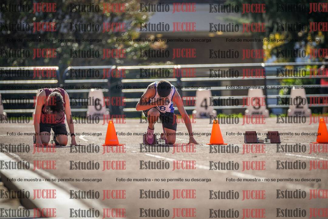 Fotos de los 80 m llanos de varones