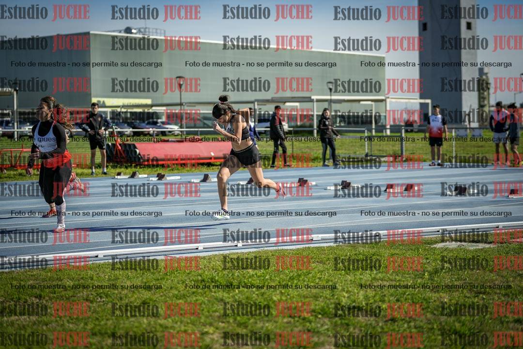 Fotos de los 100 m llanos de mujeres - U17