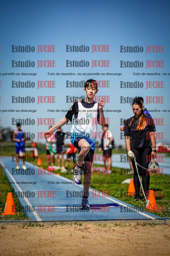 Fotos del salto en largo de varones - U15