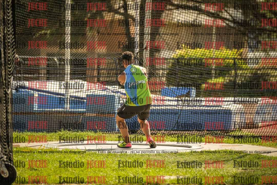 Fotos del lanzamiento de martillo de varones