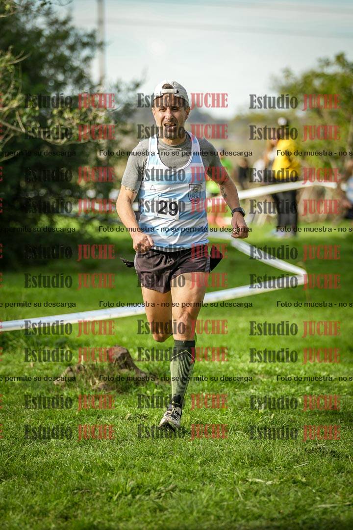 Fotos de la llegada del cross de 4000 m - varones