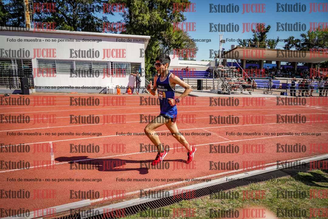 Fotos de los 2400 m de varones