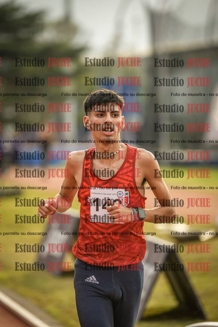 Fotos de los 3000 m con obstáculos de varones
