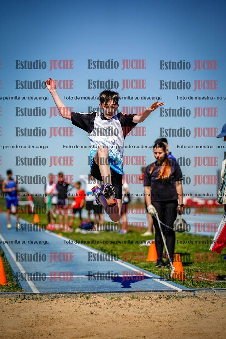 Fotos del salto en largo de varones - U15