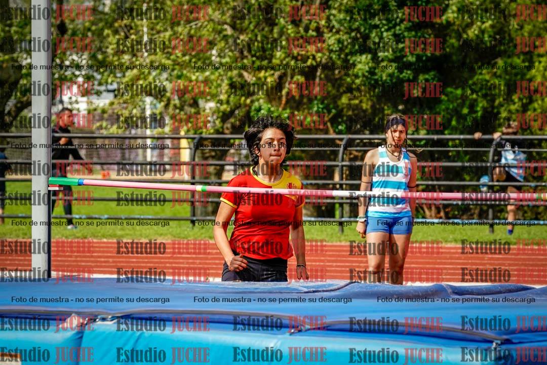 Fotos del salto en alto de mujeres - hexatlón 2