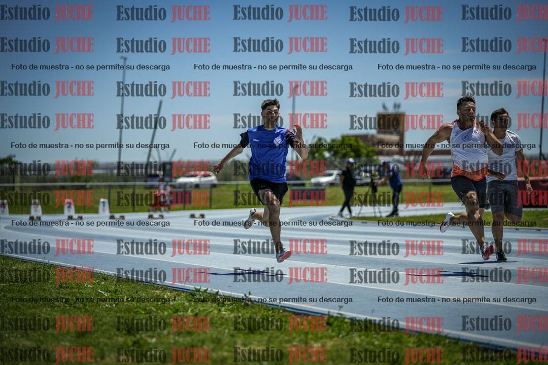 Fotos de los 100 m llanos de varones