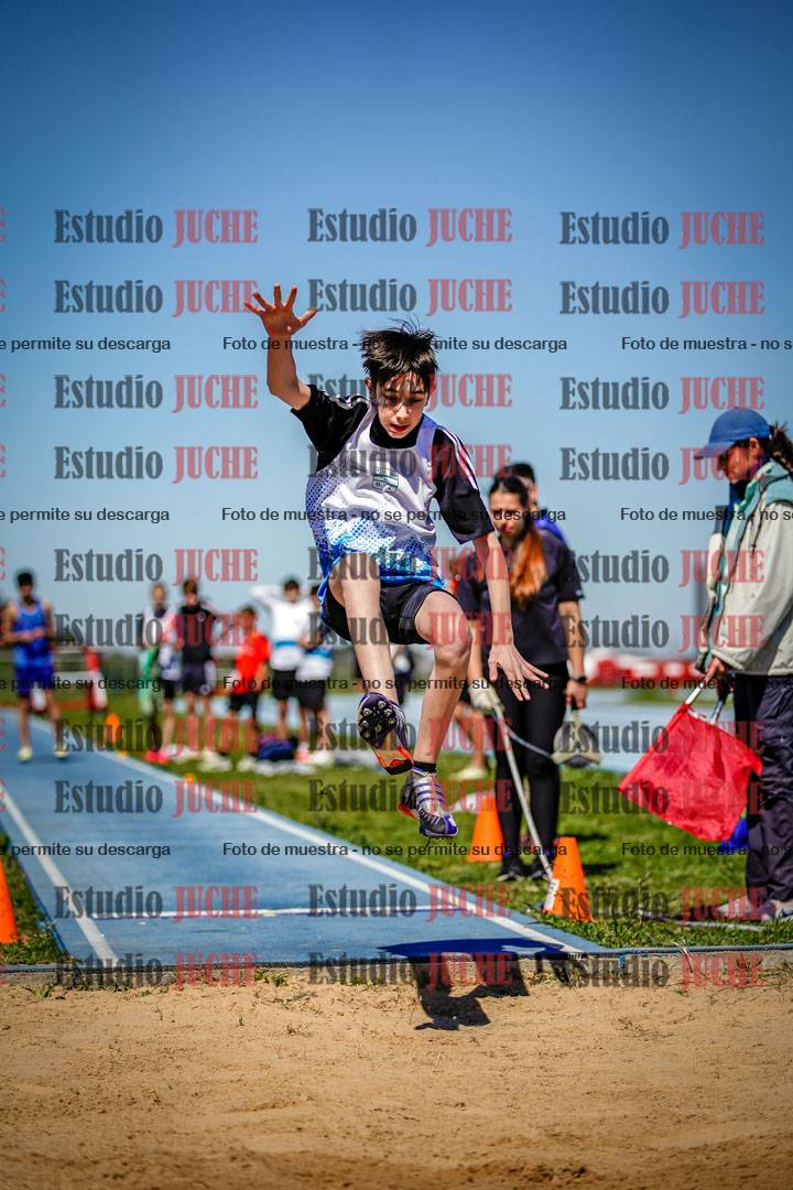 Fotos del salto en largo de varones - U15