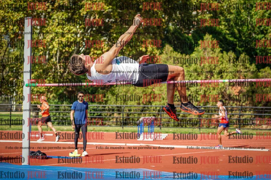Fotos del salto en alto de varones