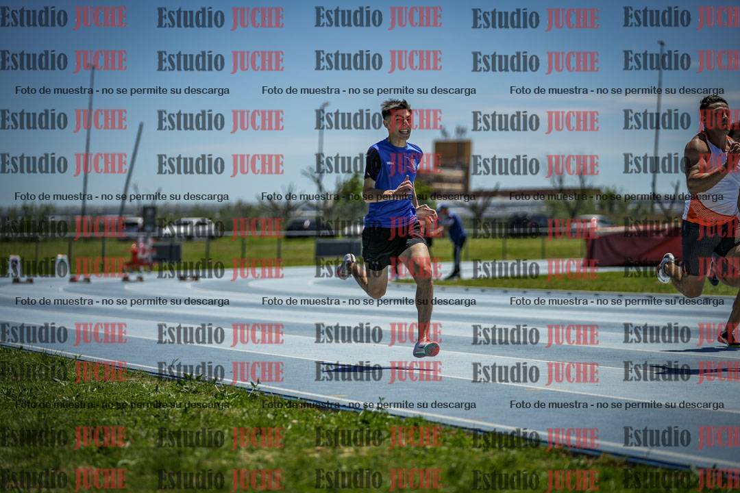 Fotos de los 100 m llanos de varones