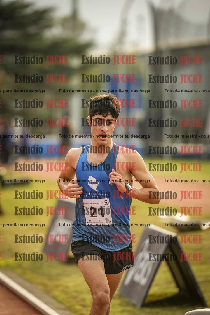 Fotos de los 3000 m con obstáculos de varones