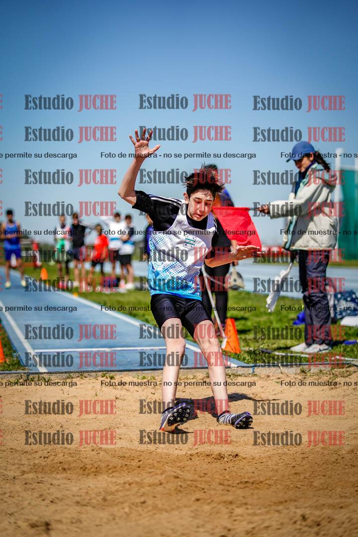 Fotos del salto en largo de varones - U15