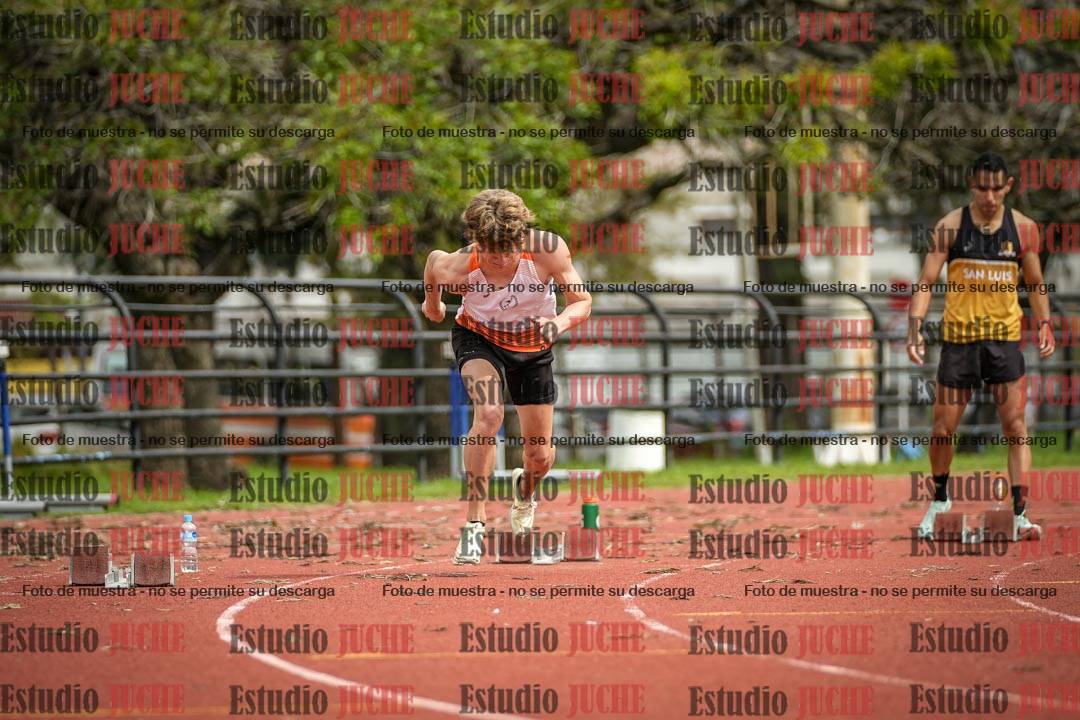 Fotos de los 200 m llanos de varones