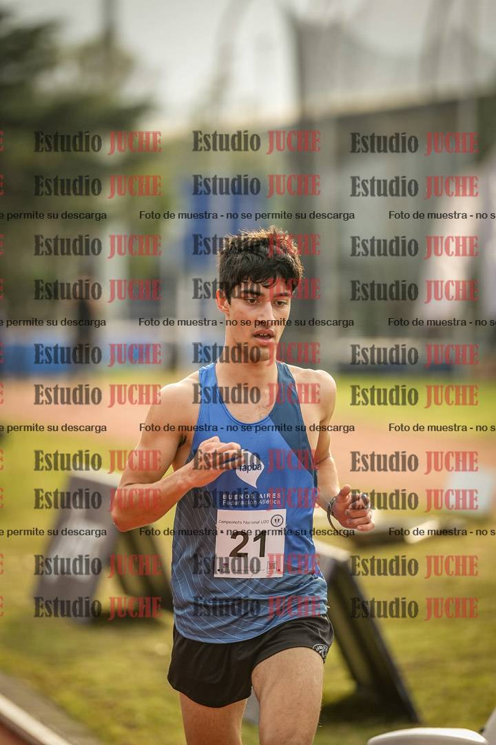 Fotos de los 3000 m con obstáculos de varones