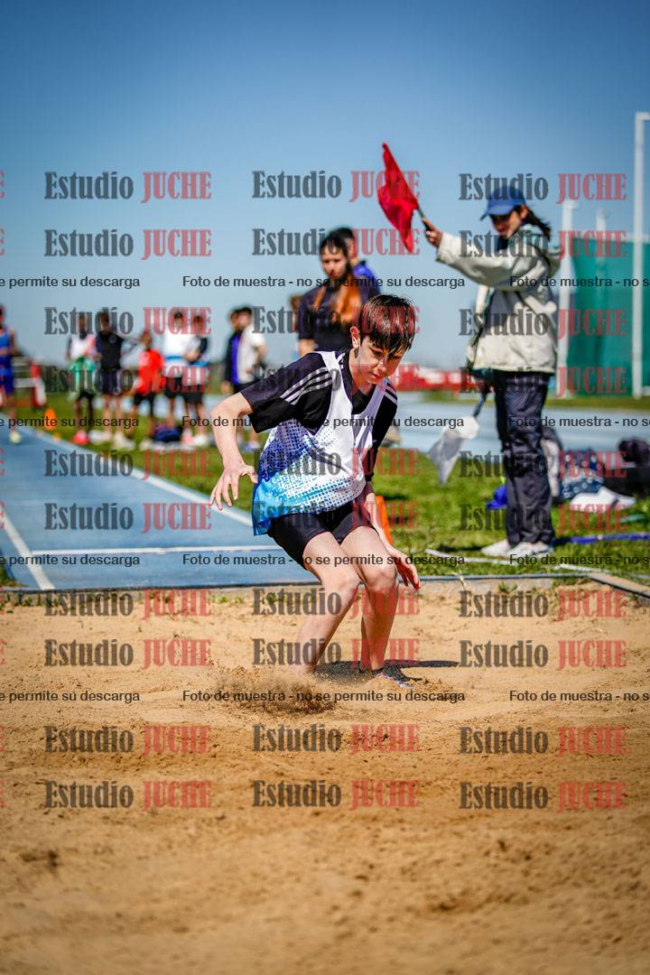 Fotos del salto en largo de varones - U15