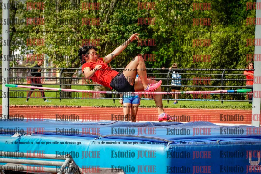 Fotos del salto en alto de mujeres - hexatlón 2