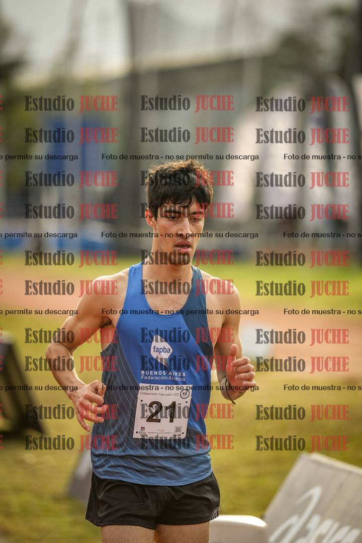 Fotos de los 3000 m con obstáculos de varones