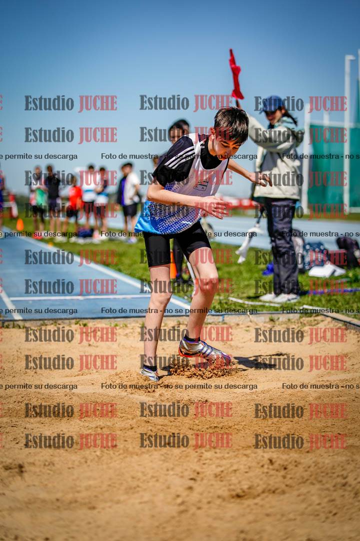 Fotos del salto en largo de varones - U15