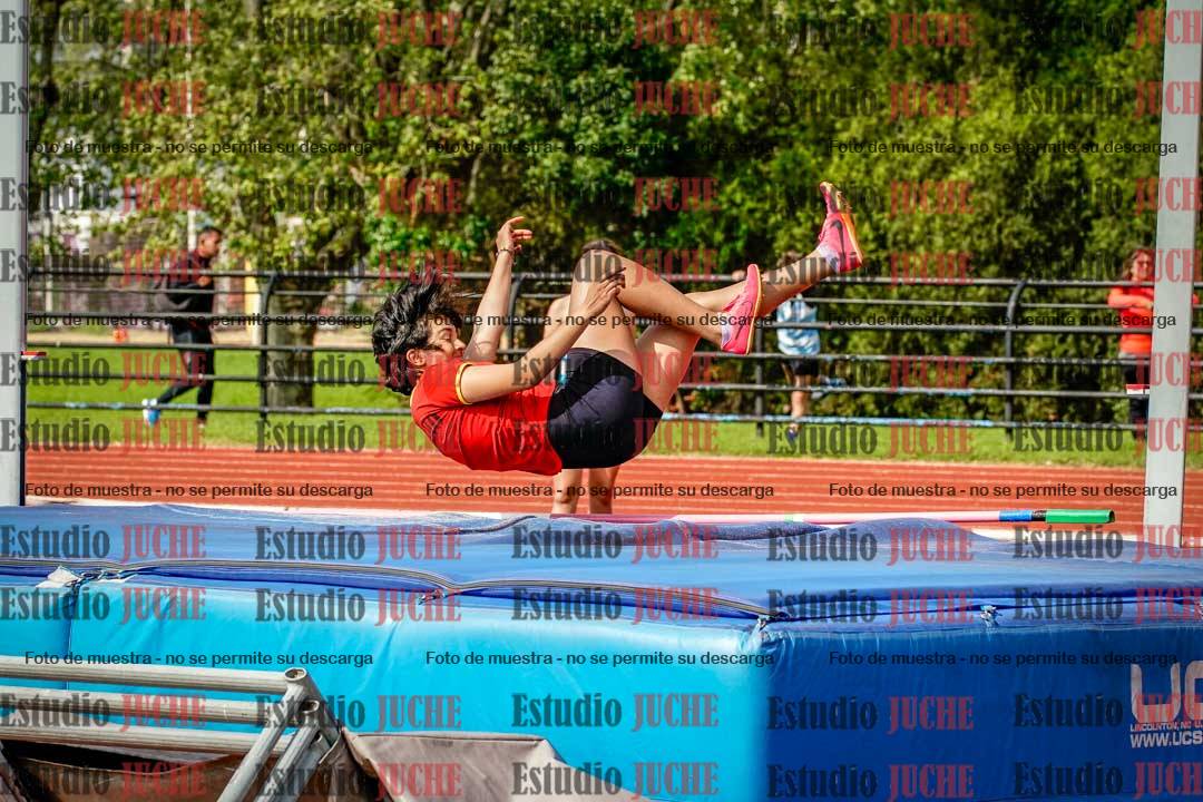 Fotos del salto en alto de mujeres - hexatlón 2