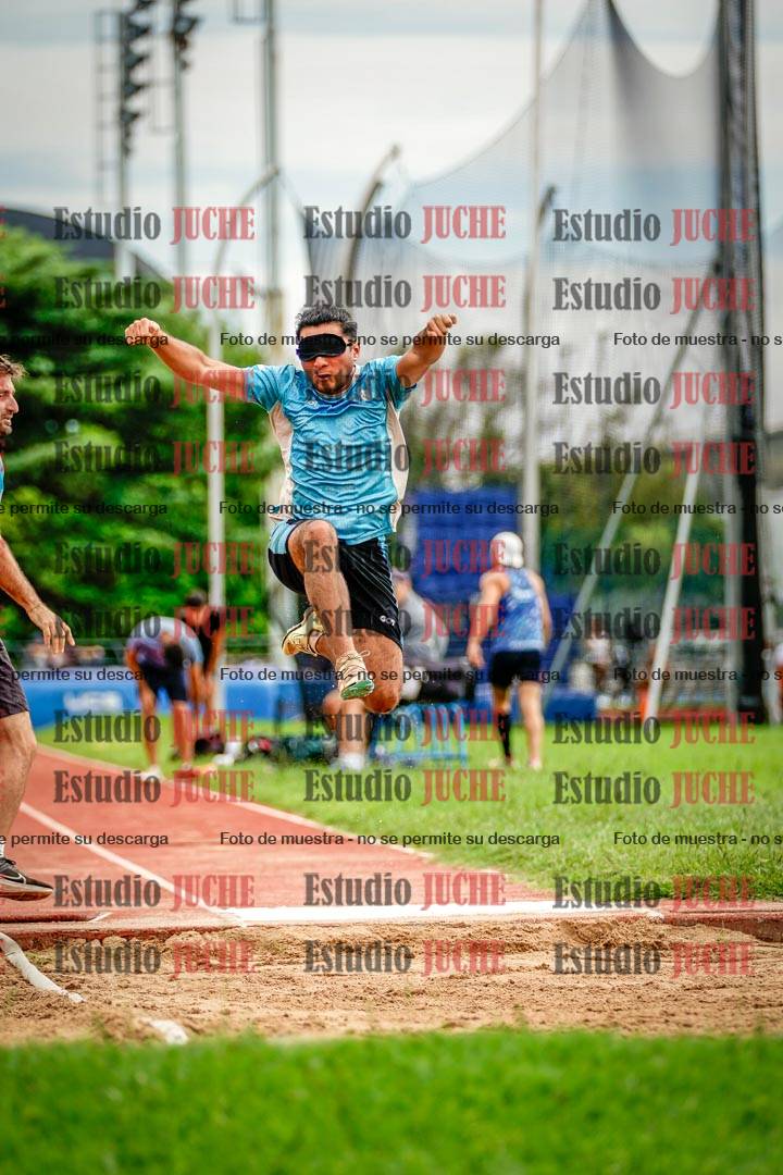 Fotos del salto en largo de varones
