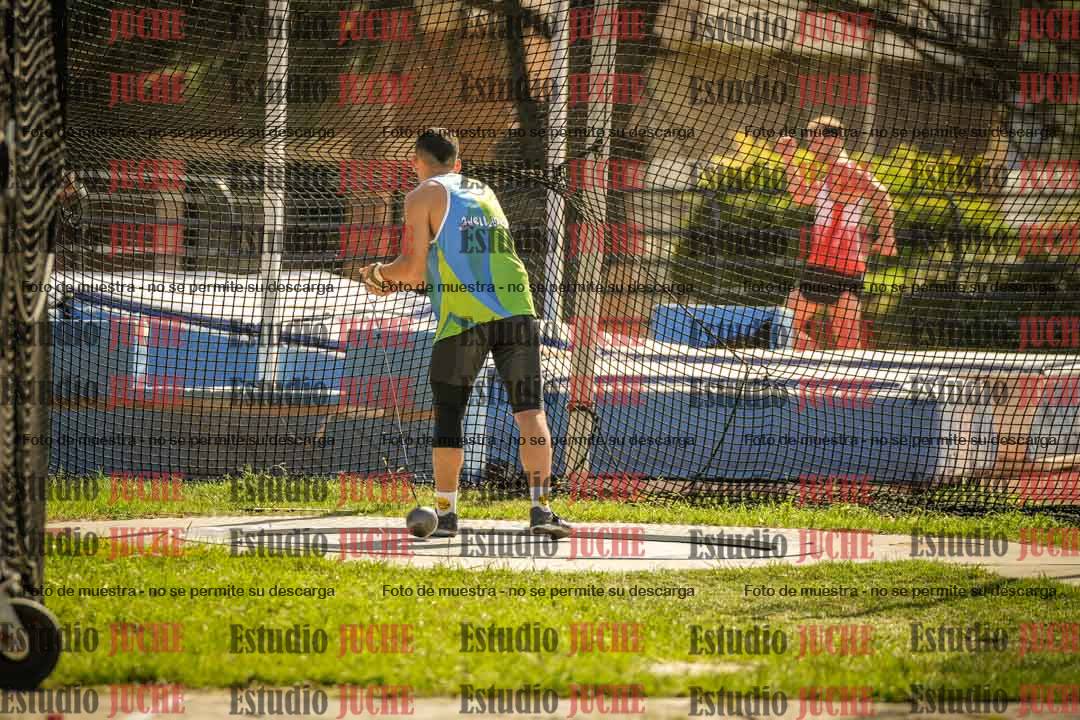 Fotos del lanzamiento de martillo de varones