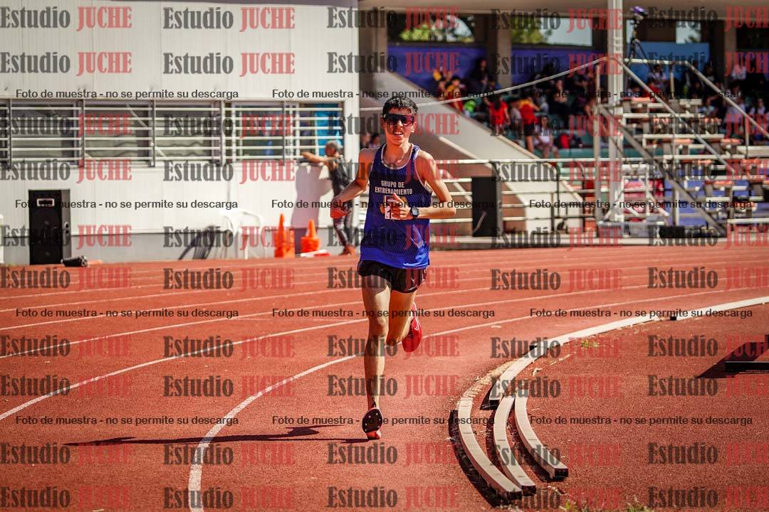 Fotos de los 2400 m de varones