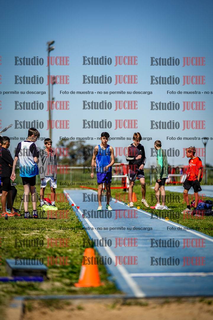 Fotos del salto en largo de varones - U15
