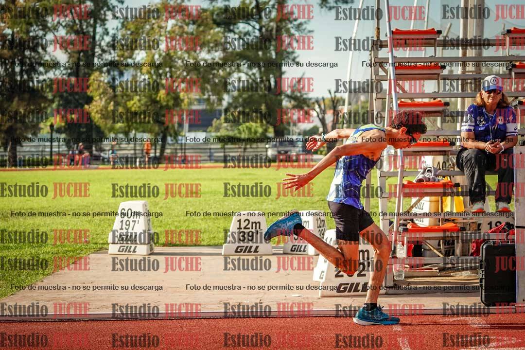 Fotos de los 2000 m con obstáculos de varones