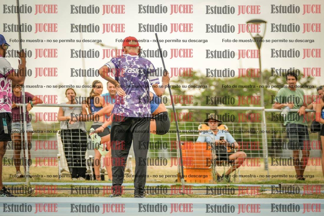 Fotos del salto en largo de mujeres