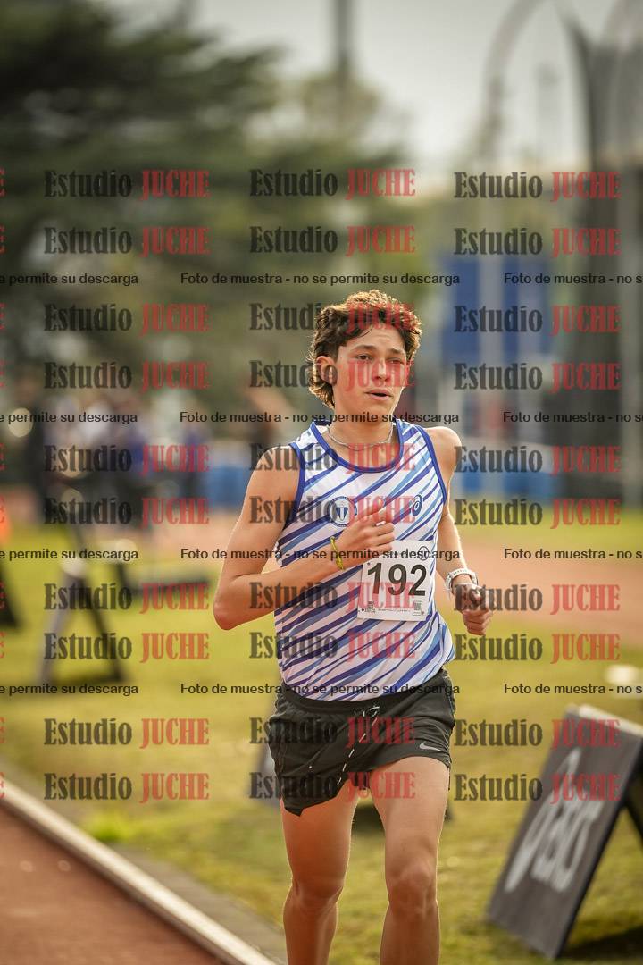 Fotos de los 3000 m con obstáculos de varones