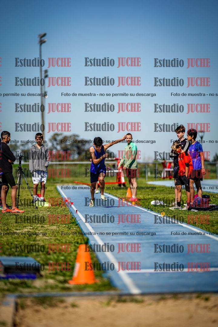 Fotos del salto en largo de varones - U15