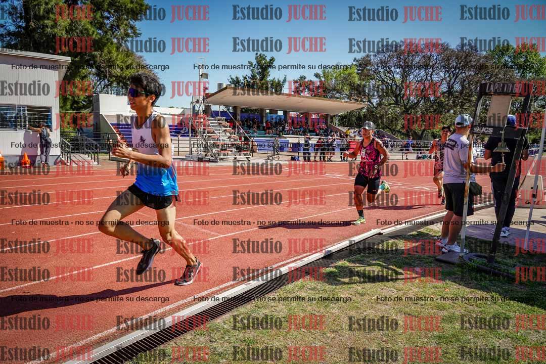 Fotos de los 2400 m de varones