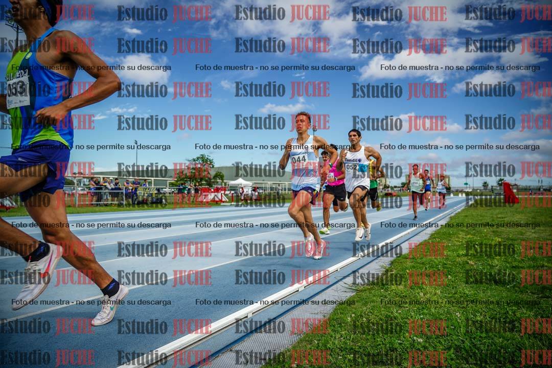 Fotos de los 1000 m llanos de varones