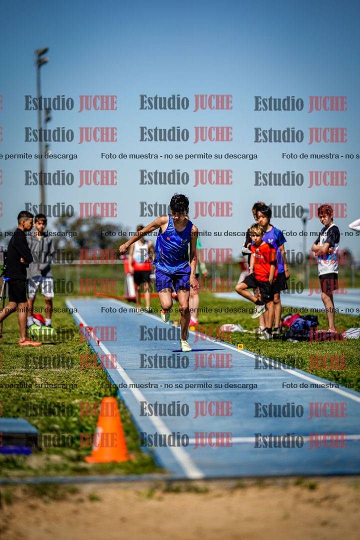 Fotos del salto en largo de varones - U15