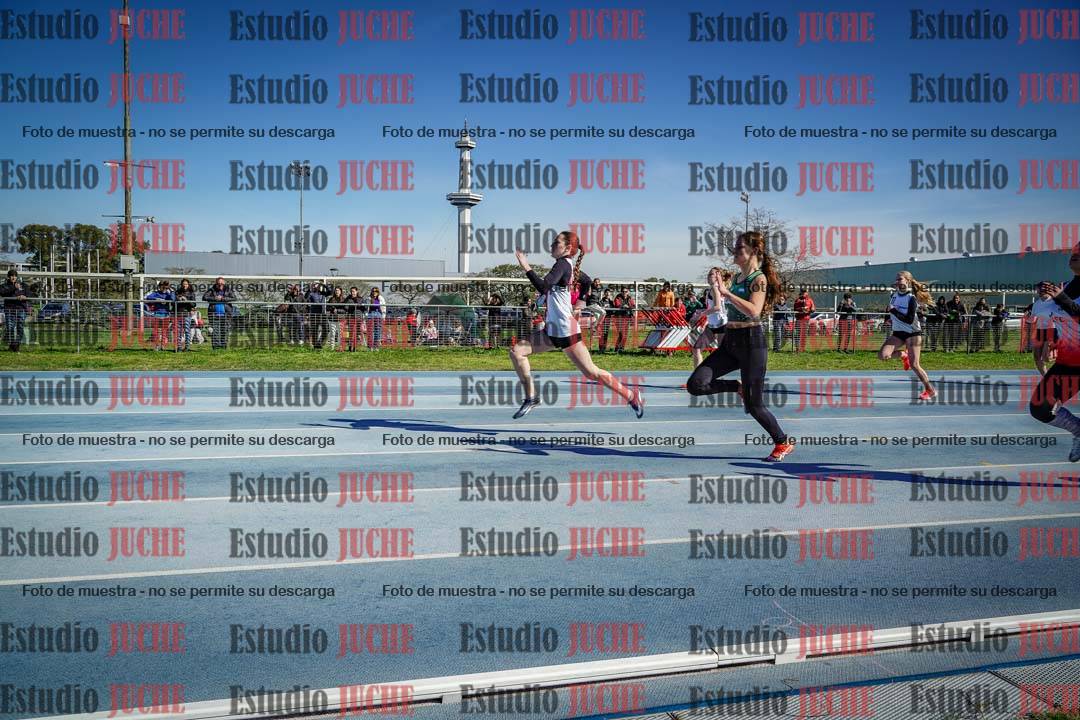 Fotos de los 100 m llanos de mujeres - U17