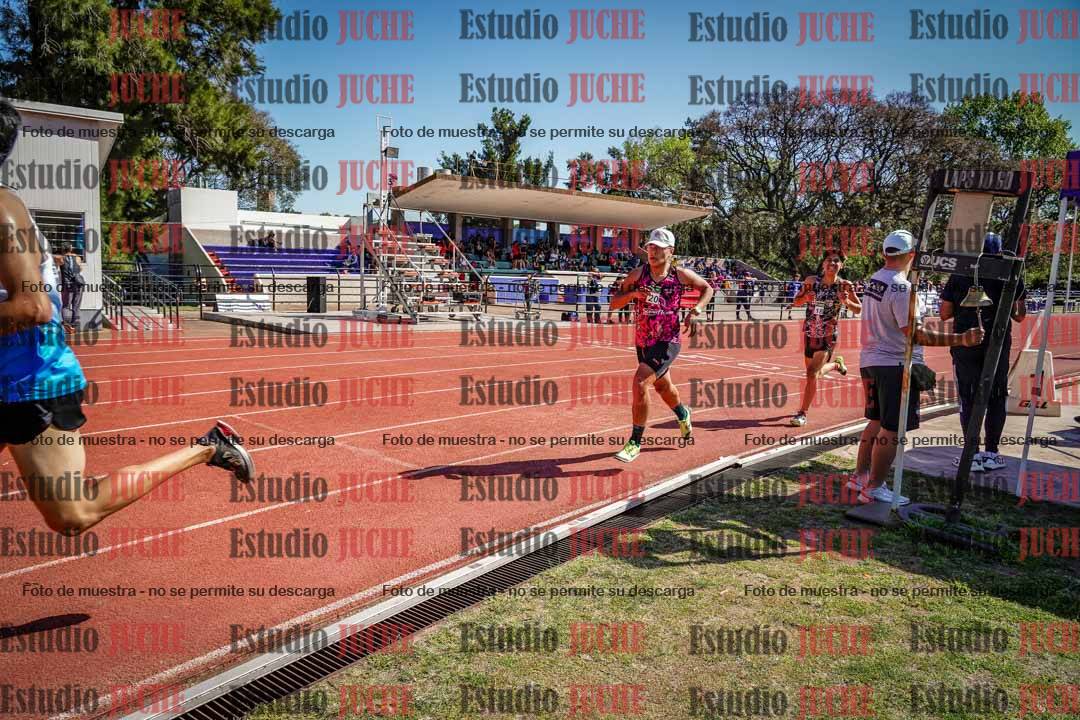 Fotos de los 2400 m de varones