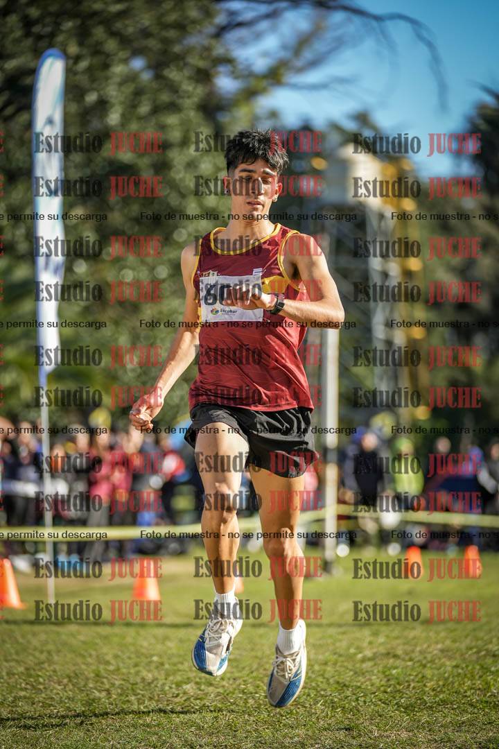 Fotos de la llegada del cross de 4000 m - varones