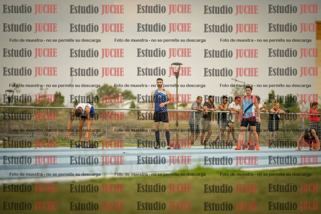 Fotos de los 300 m llanos de varones