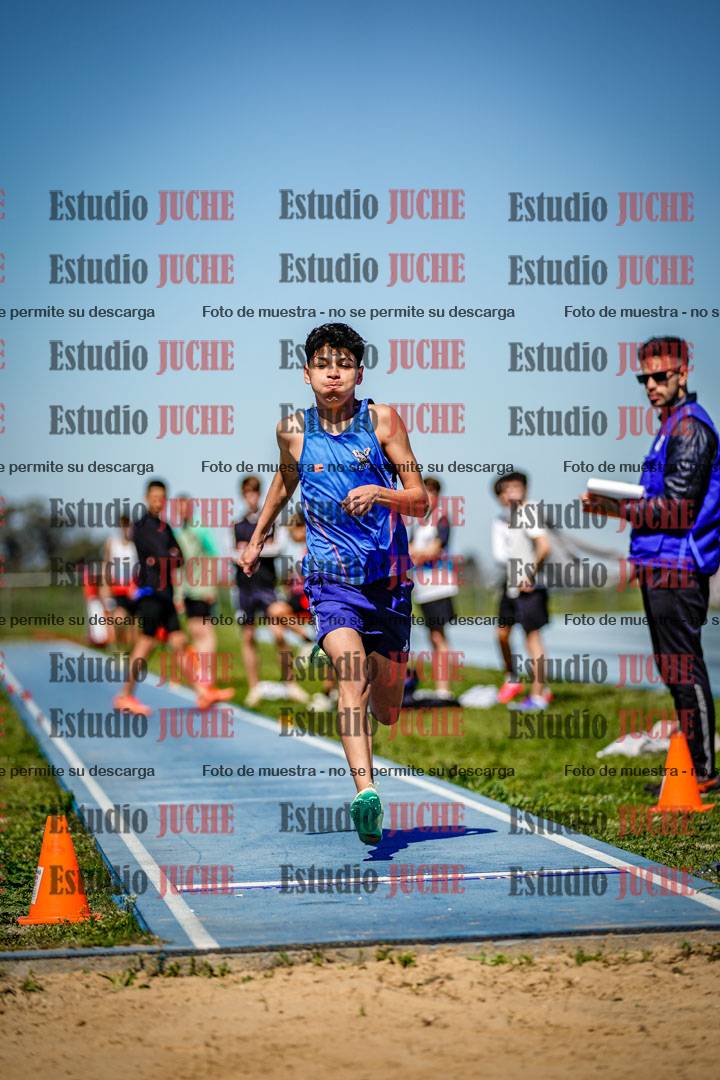 Fotos del salto en largo de varones - U15