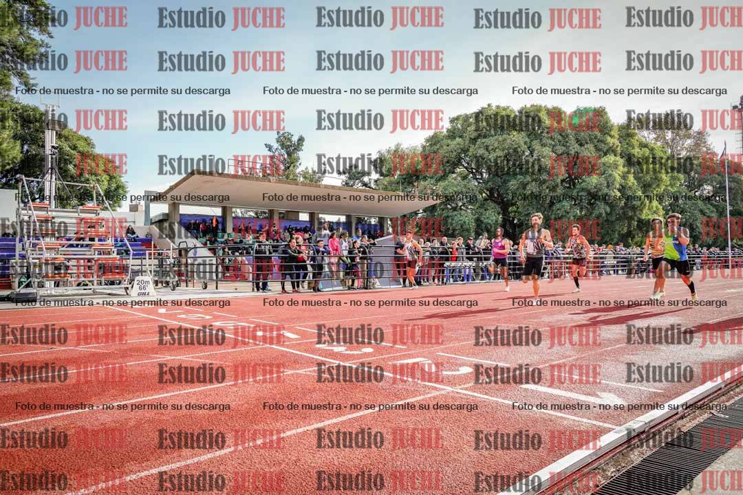 Fotos de los 100 m llanos de varones