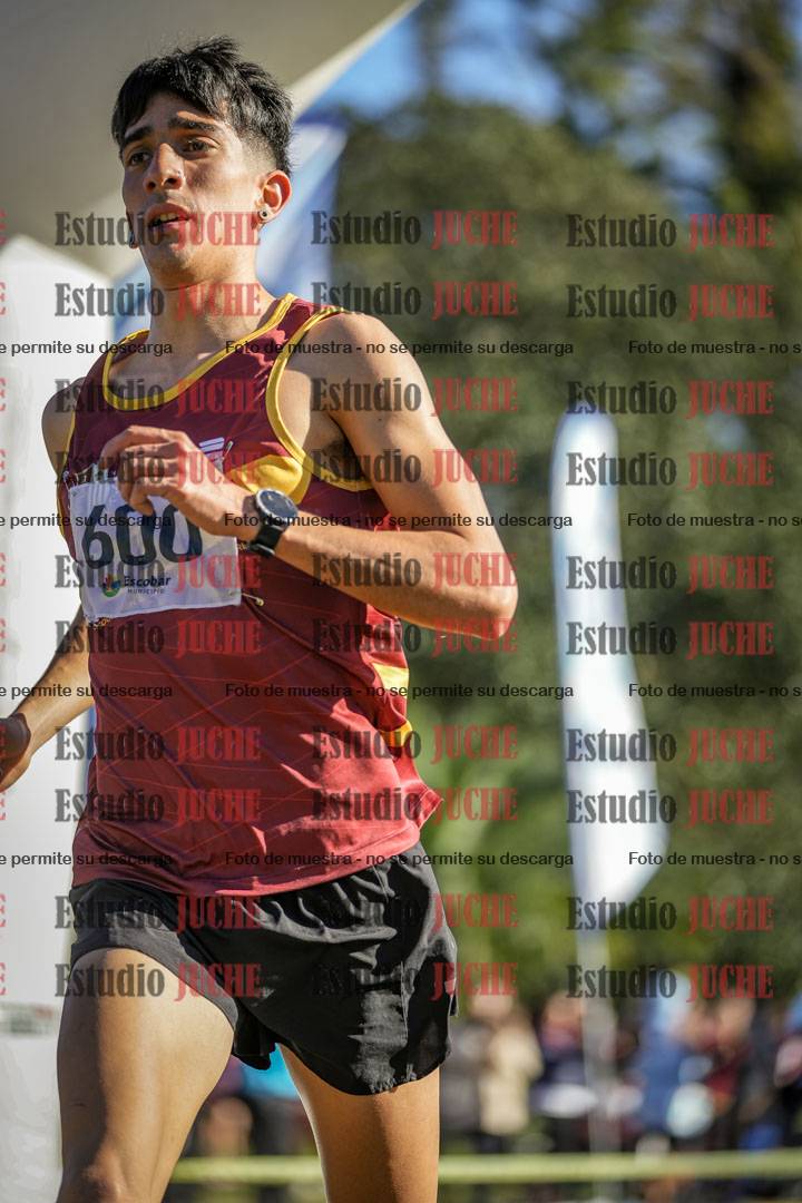 Fotos de la llegada del cross de 4000 m - varones
