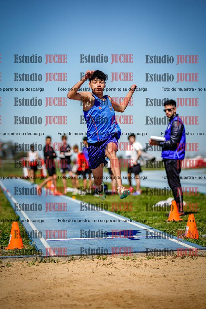 Fotos del salto en largo de varones - U15