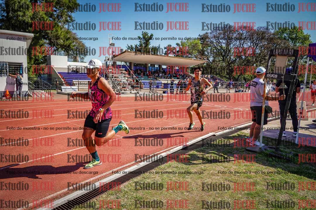 Fotos de los 2400 m de varones
