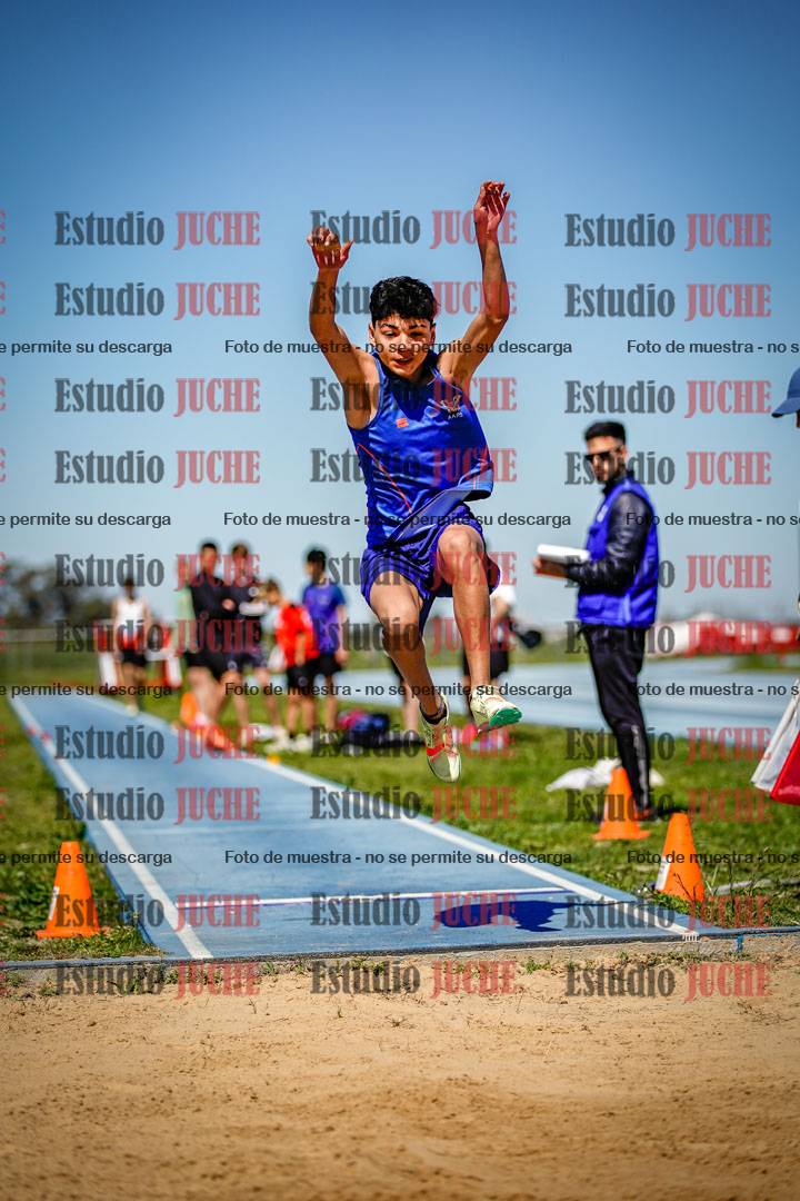 Fotos del salto en largo de varones - U15