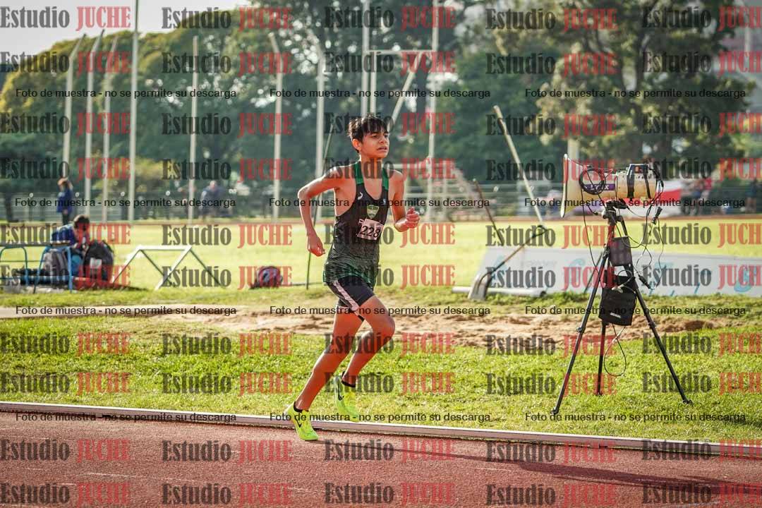 Fotos de los 2000 m con obstáculos de varones