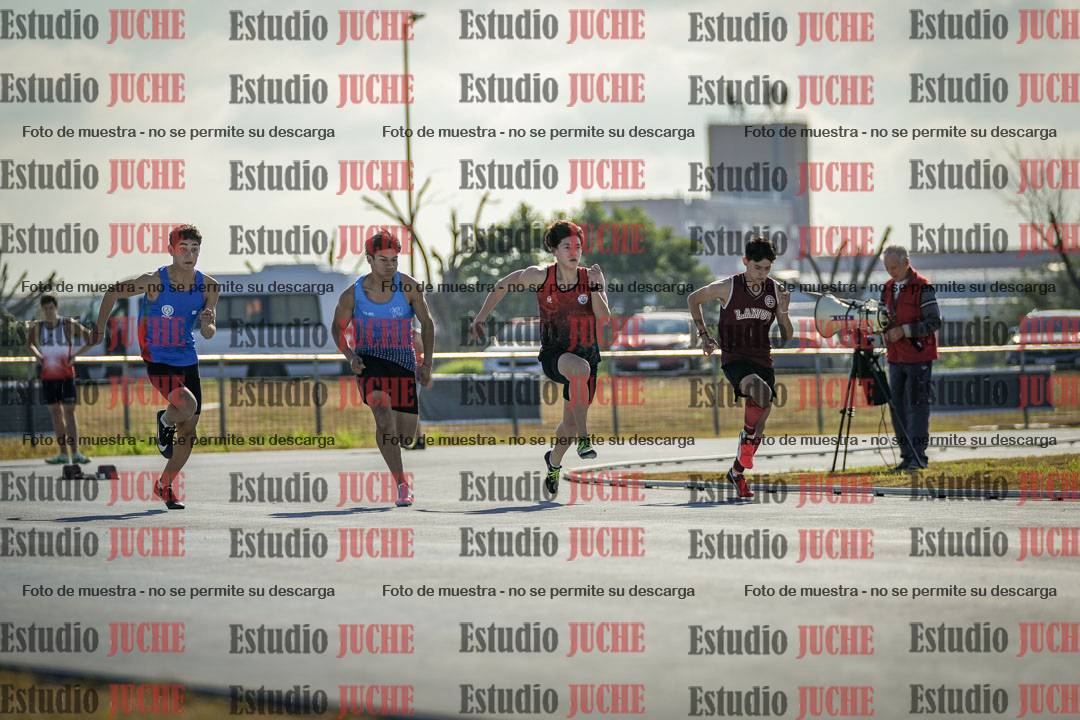 Fotos de los 100 m llanos de varones