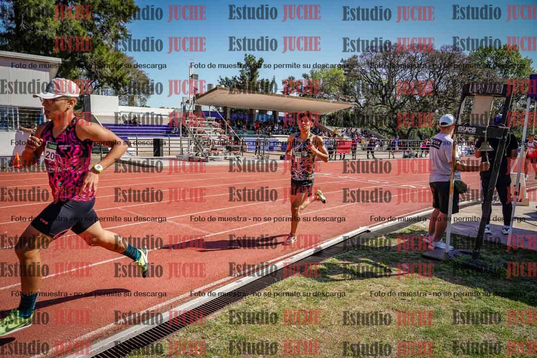 Fotos de los 2400 m de varones