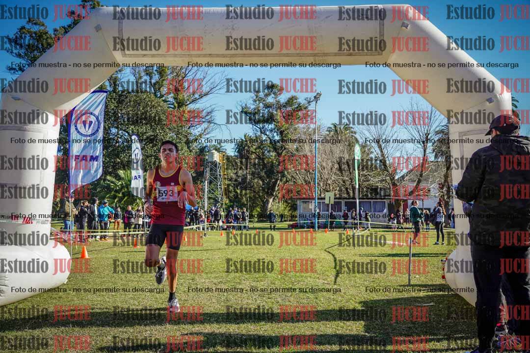 Fotos de la llegada del cross de 4000 m - varones