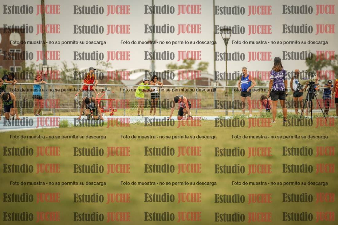Fotos de los 300 m llanos de varones