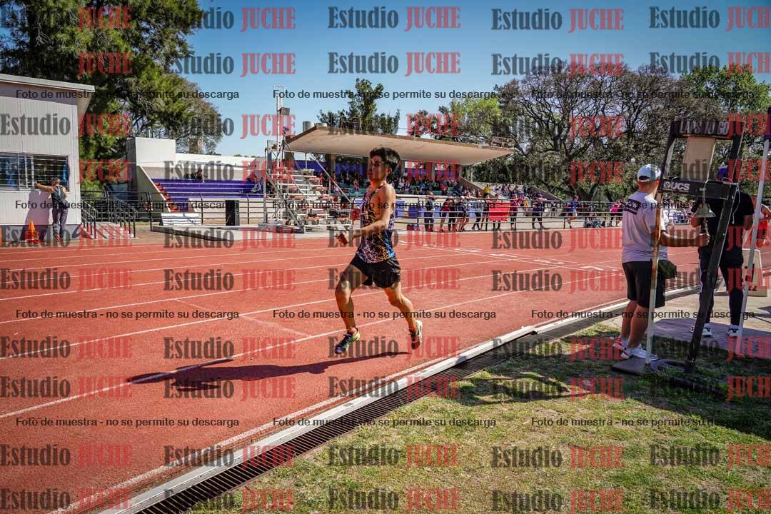 Fotos de los 2400 m de varones